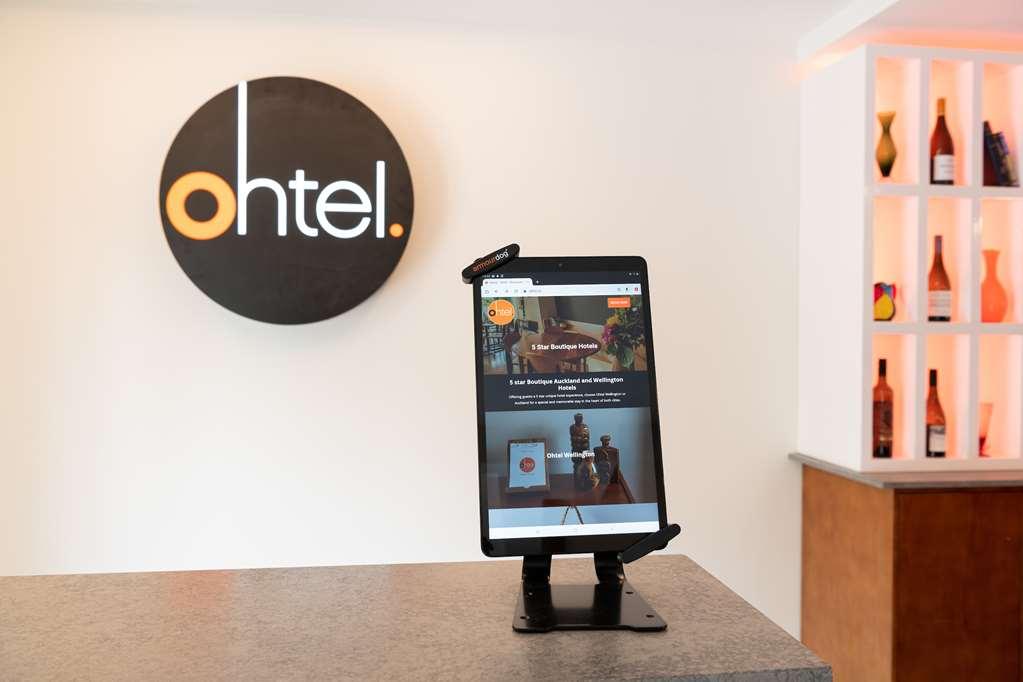 Ohtel Auckland Hotel Dalaman gambar Tablet at the reception desk of Ohtel