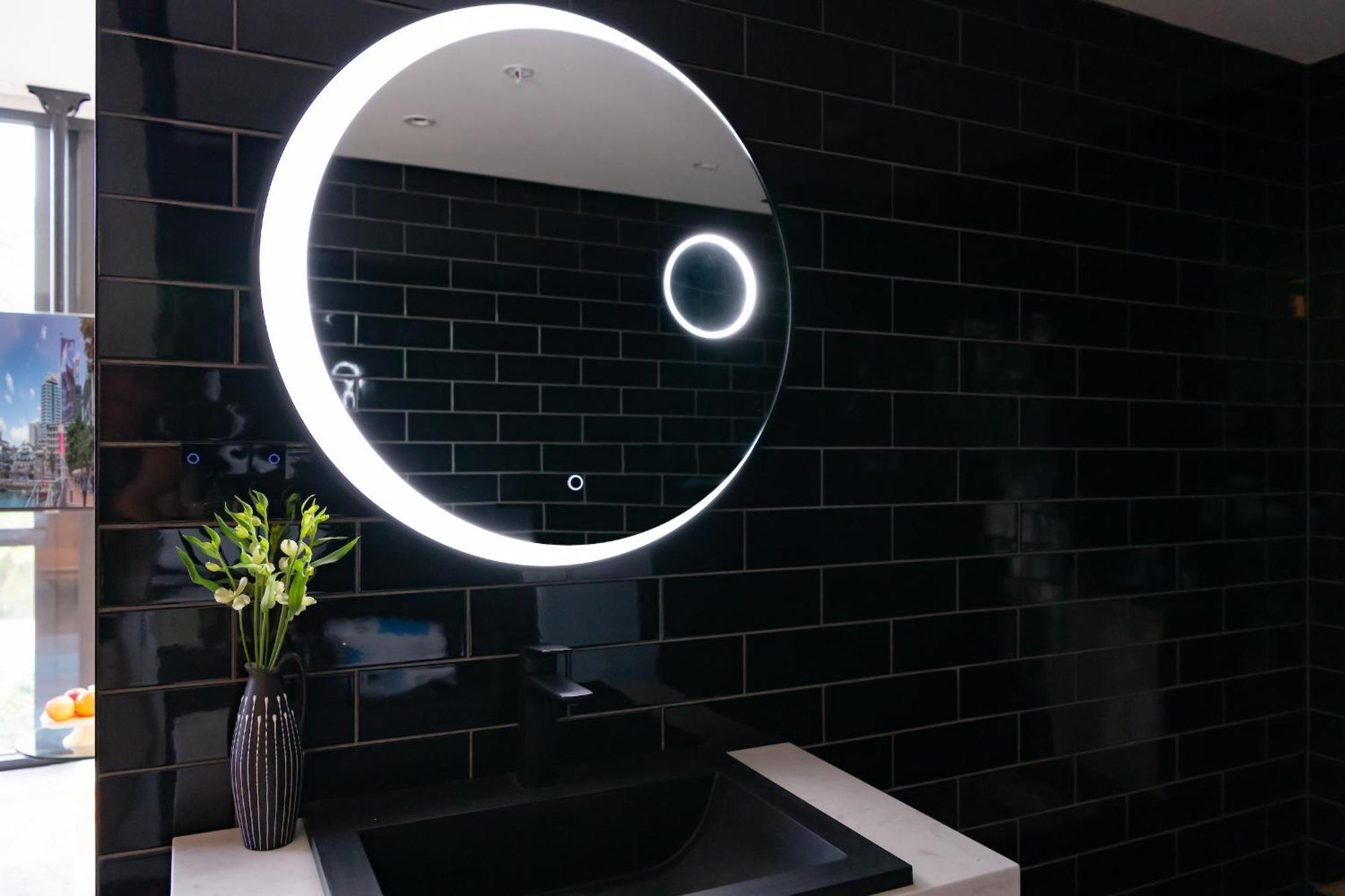 Ohtel Auckland Hotel Luaran gambar LED mirror